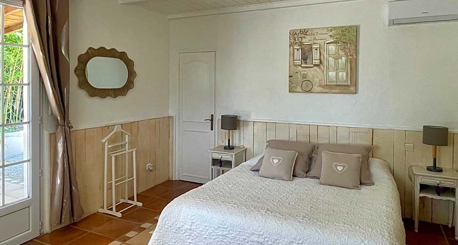 Domaine Au Coeur des Alpilles