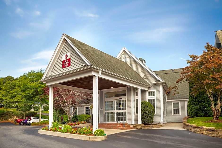 Best Western Plus Cold Spring