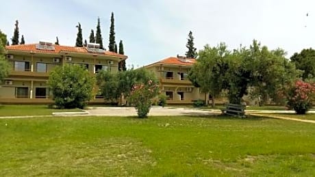 Sithonia Village