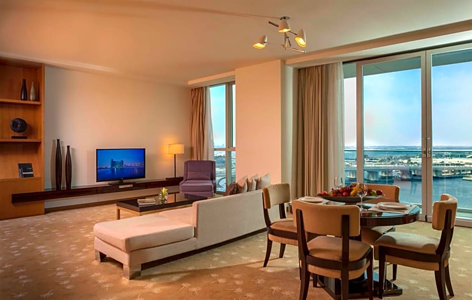 InterContinental Residence Suite Dubai Festival City