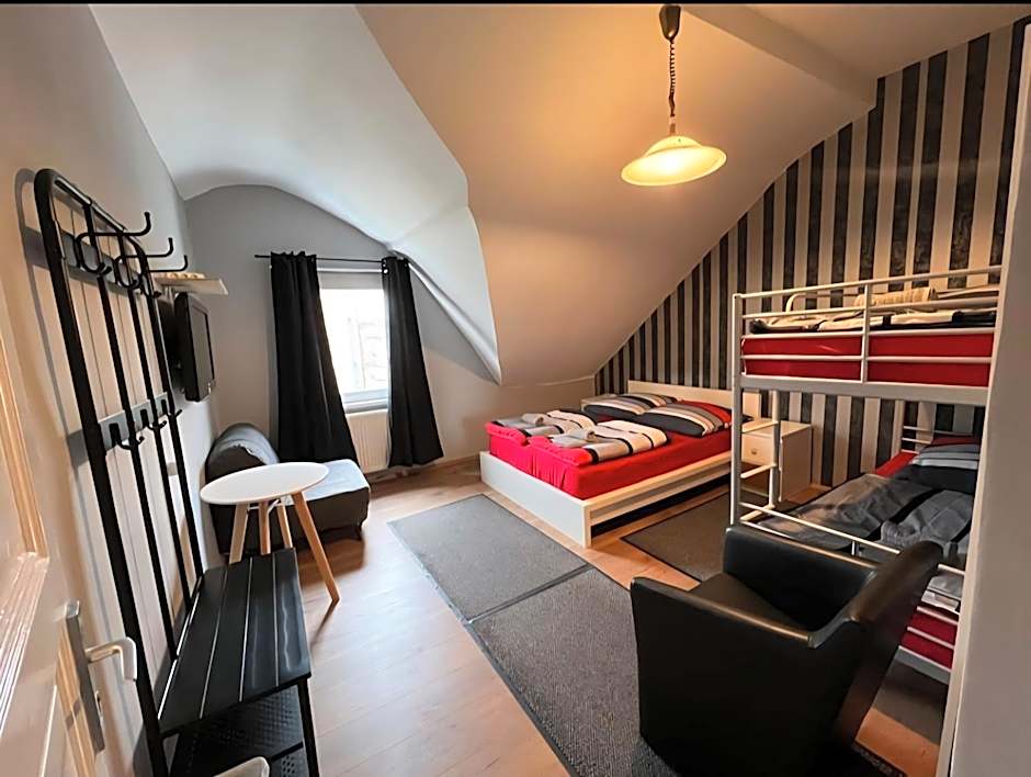 Adam's Hostel - Self Check-In & Only Private Rooms