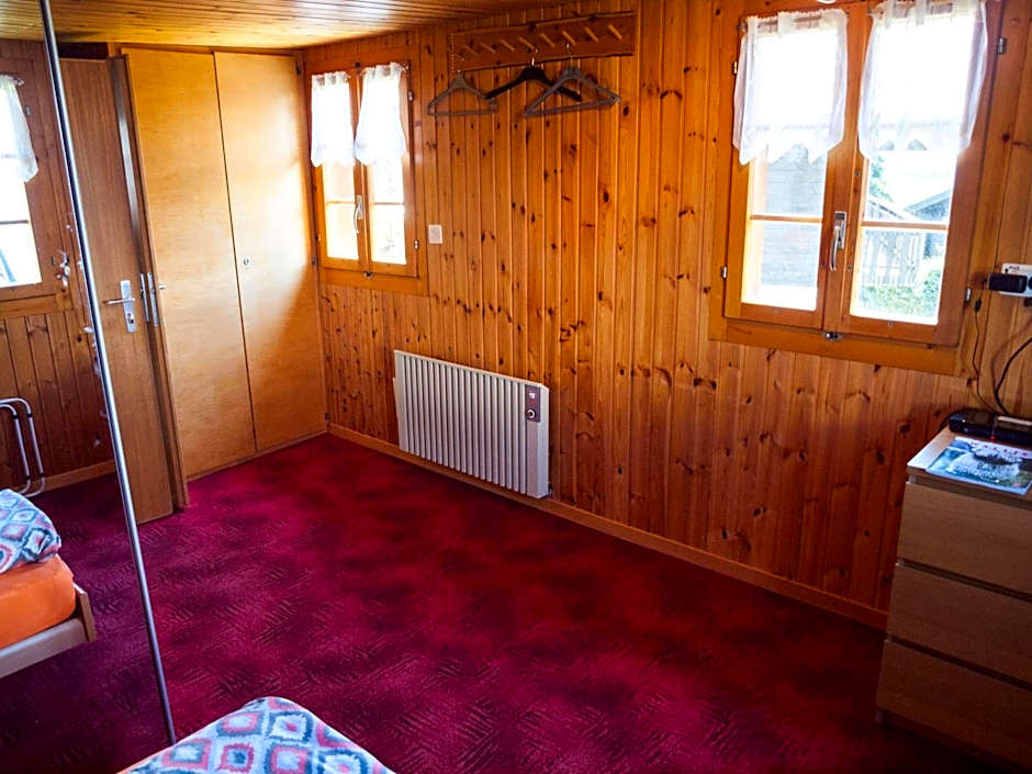 Gruppenhaus im Walliser Alpstyle