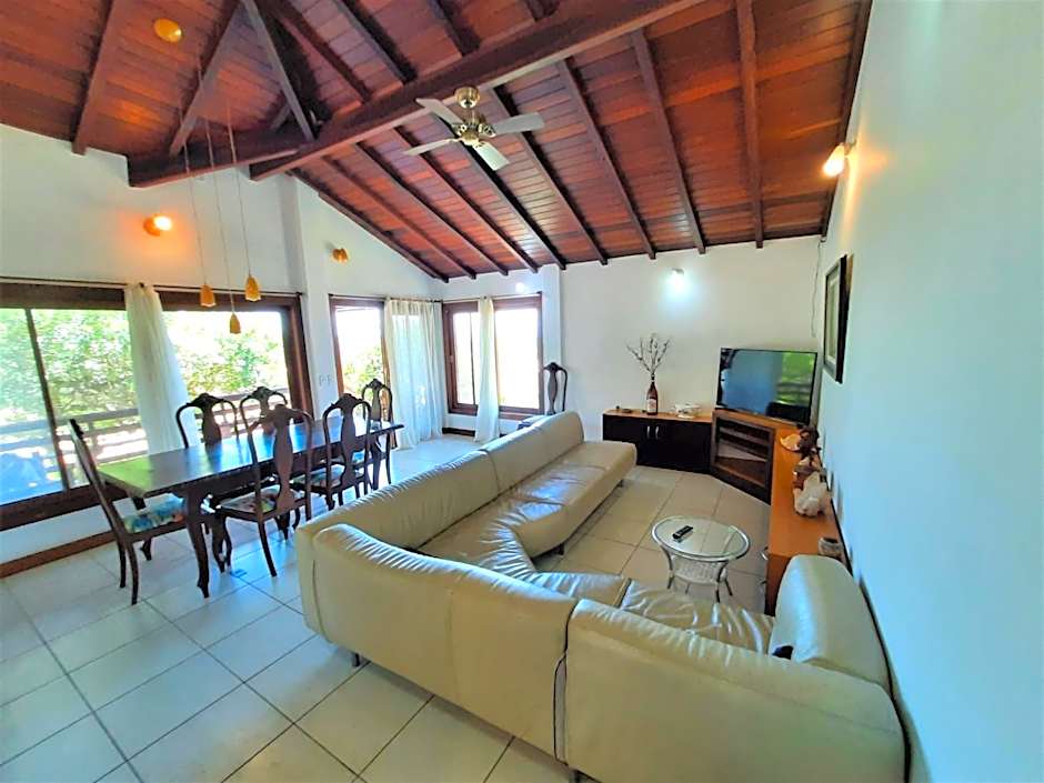 Casa e piscina privativa, vista para o mar em condomínio pé na areia