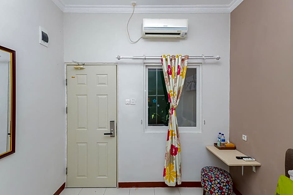 Urbanview Hotel Syariah Near Gelora Delta Sidoarjo