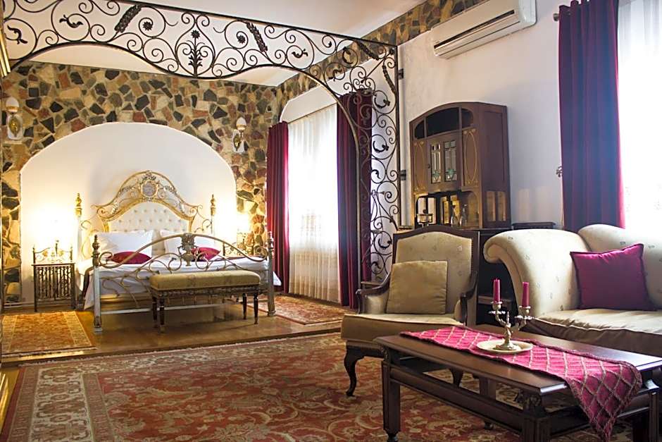 Hunter Prince Castle Hotel