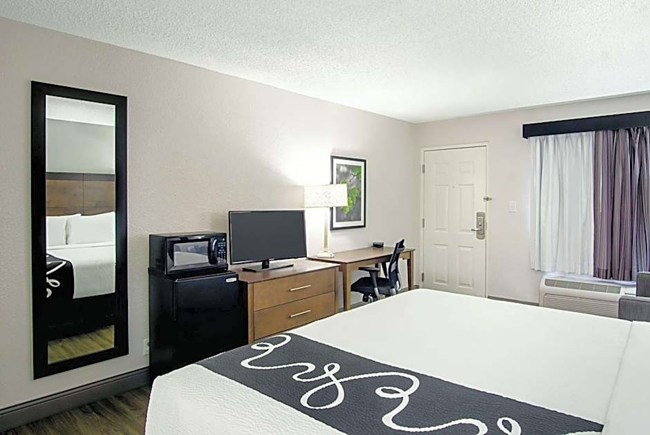 La Quinta Inn & Suites by Wyndham West Palm Beach - Florida Turn