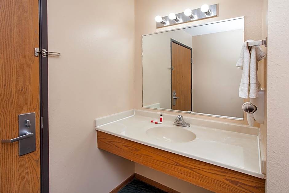 Circle S Motel