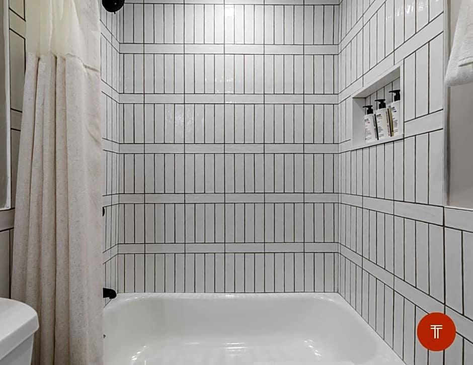 304 Newbury Street by Thatch