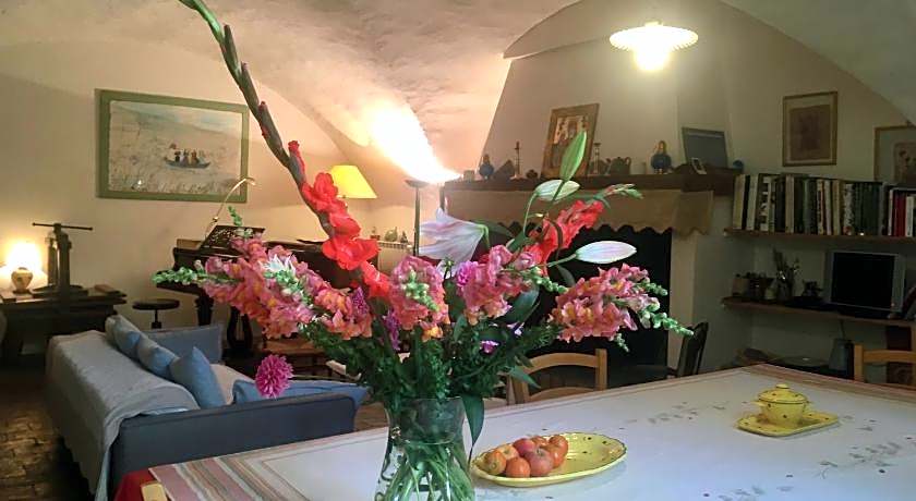 Les Asphodeles Amelie