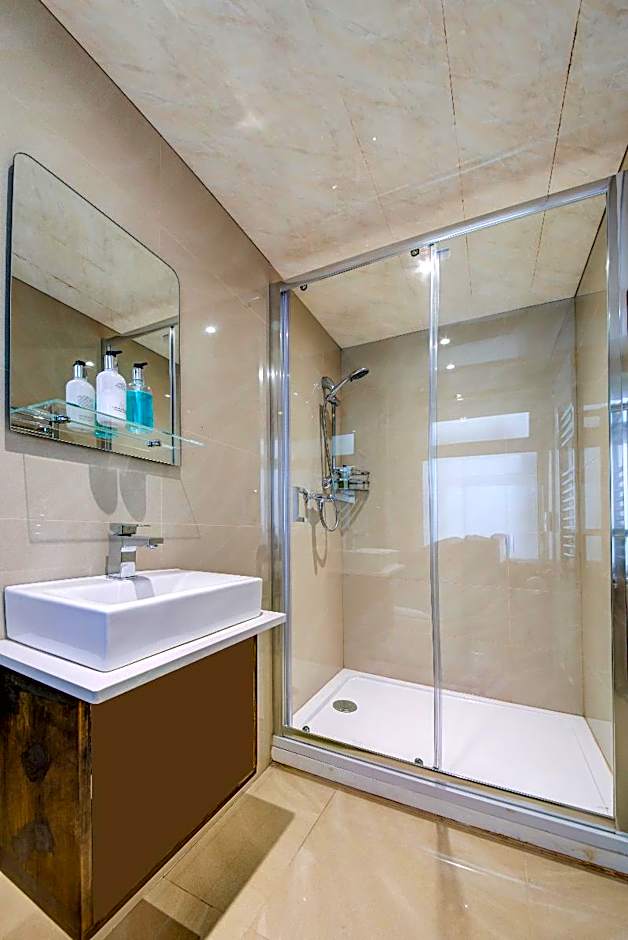 OYO 24 Sussex, London Paddington