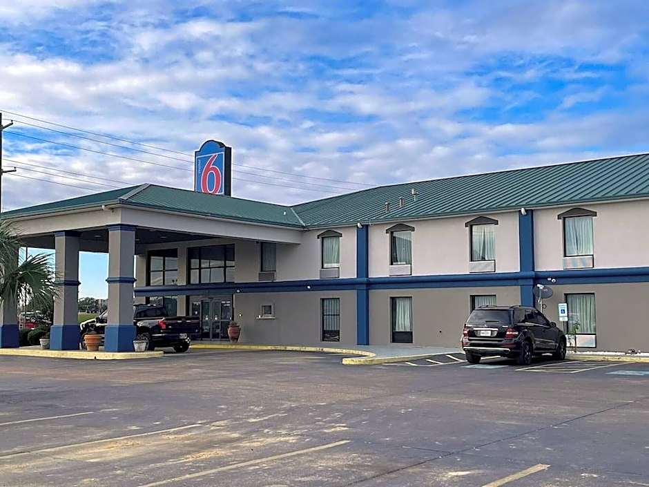 Motel 6 Canton, MS