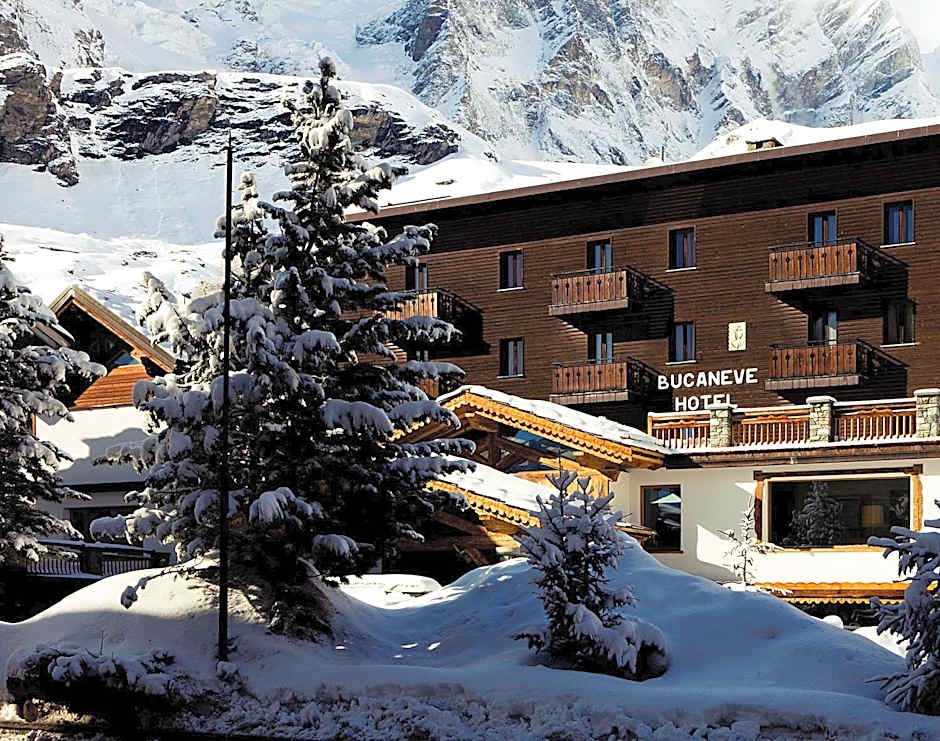 Hotel Bucaneve