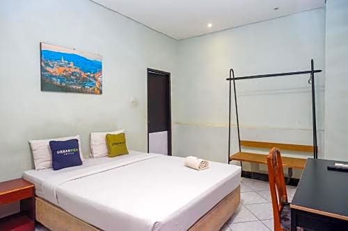 Urbanview Hotel Sayang Makassar