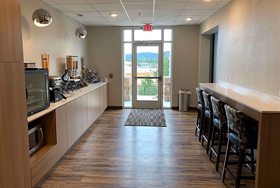 Microtel Inn and Suites by Wyndham Woodland Park