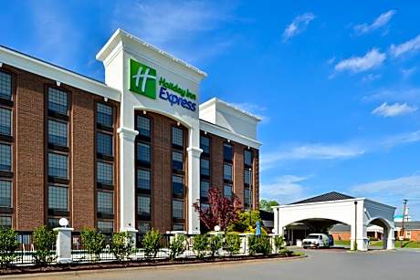 Holiday Inn Express Winston-Salem Downtown West By IHG