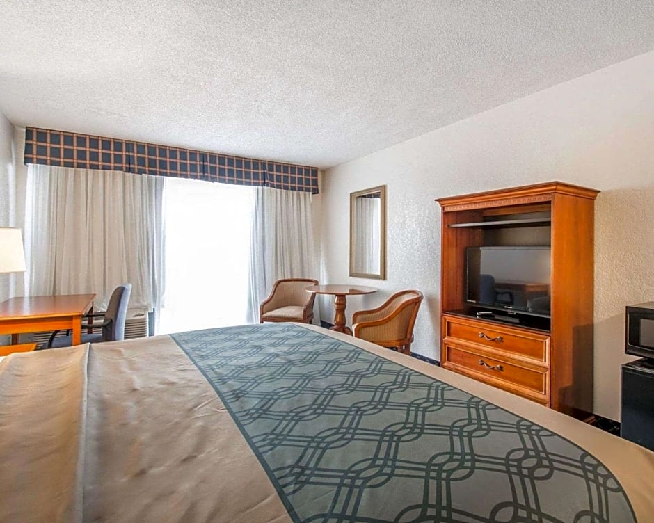 North Miami Beach Gardens Inn & Suites