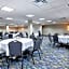 Holiday Inn Express Winnipeg Airport - Polo Park By IHG