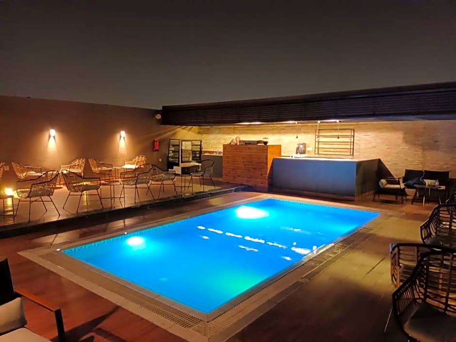 Naviti Warwick Dammam