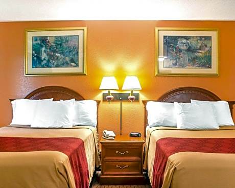2 Double Beds Nonsmoking