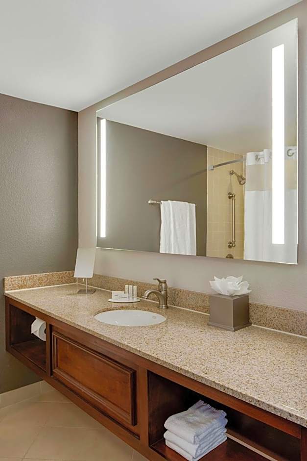 Courtyard by Marriott Boston Logan Airport