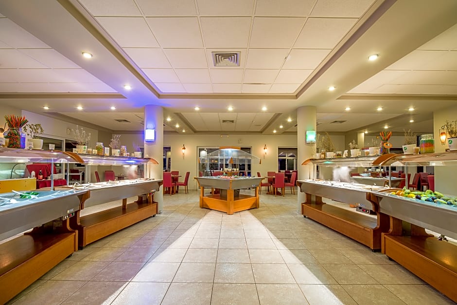 SENSEANA Sea Side Resort & Aquadventure