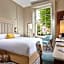 Waterloo Town House & Suites