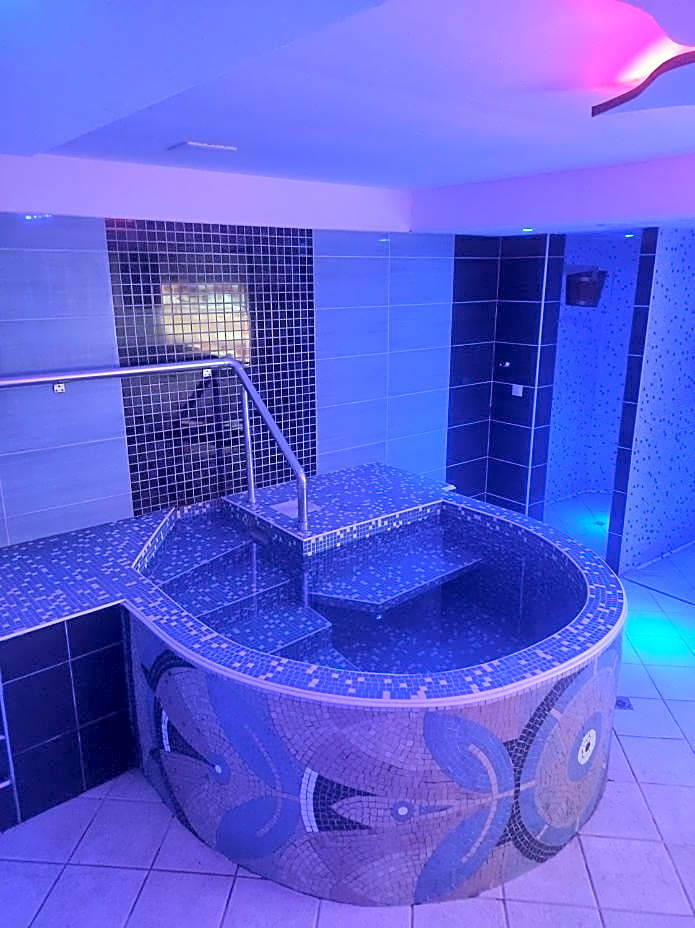 Winslow Infinity Aparthotel