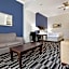 La Quinta Inn & Suites by Wyndham Alvin