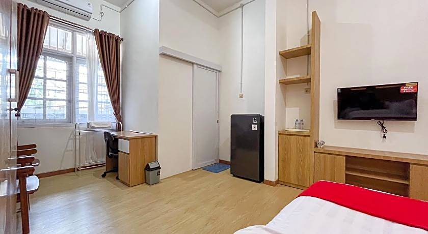 RedDoorz Syariah @ Jl. Candi Kalasan