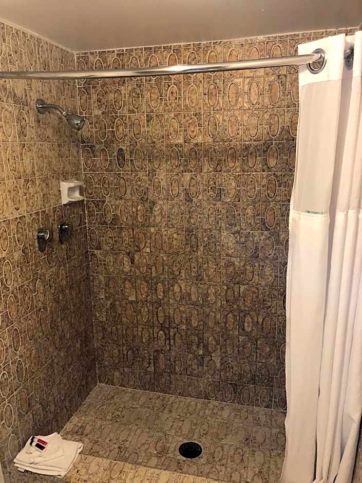 Days Inn by Wyndham Camarillo - Ventura