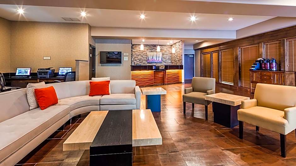 Best Western Plus Prairie Inn