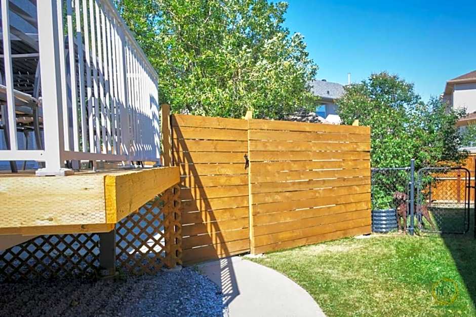 Casa Pura Vida: Hot Tub w Pool and Ping Pong Tables and Backyard BBQ