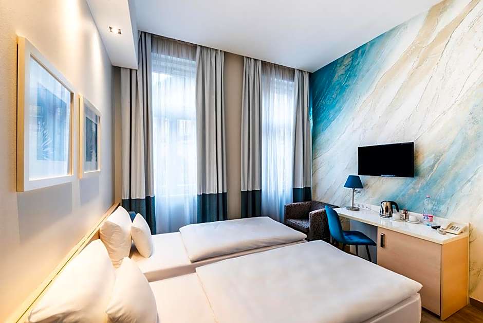 Atrium Fashion Hotel