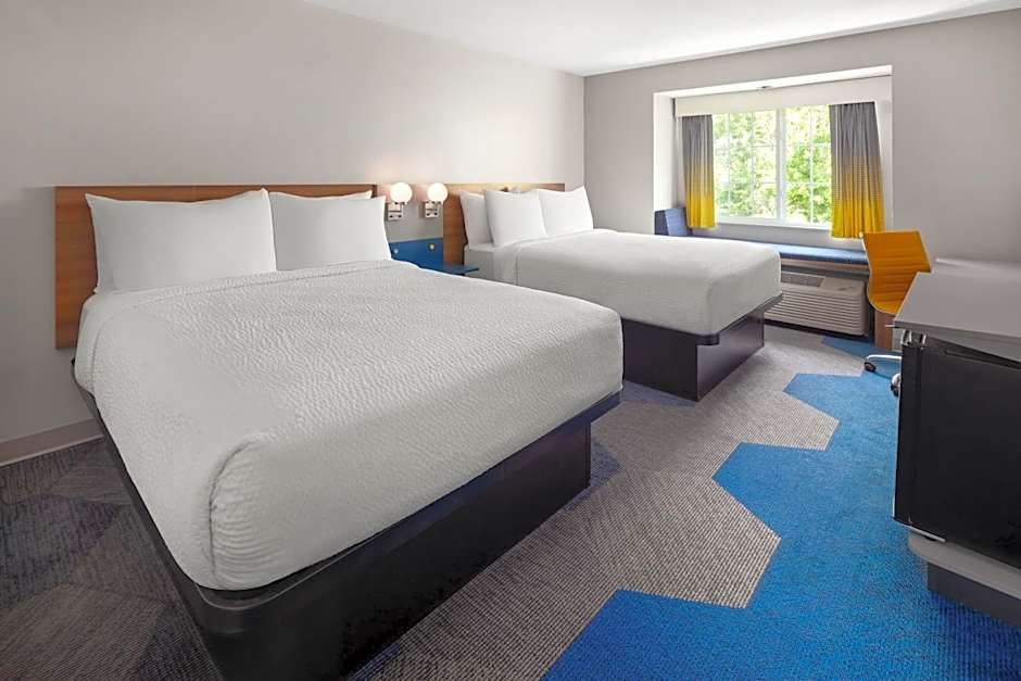 Microtel Inn & Suites by Wyndham Kearney
