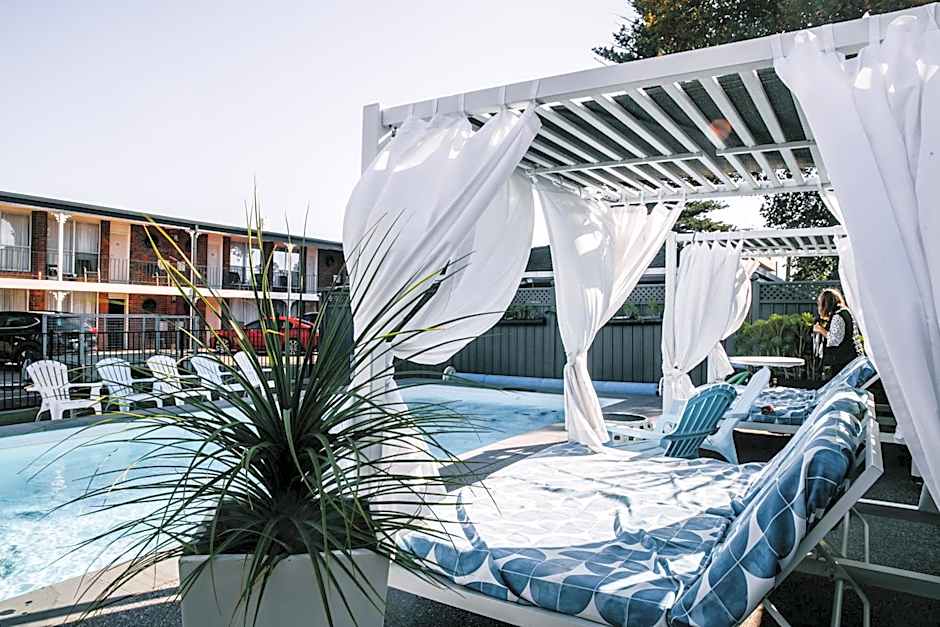 Town House Motor Inn