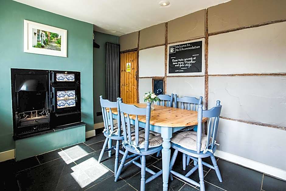 No.8 Accommodation