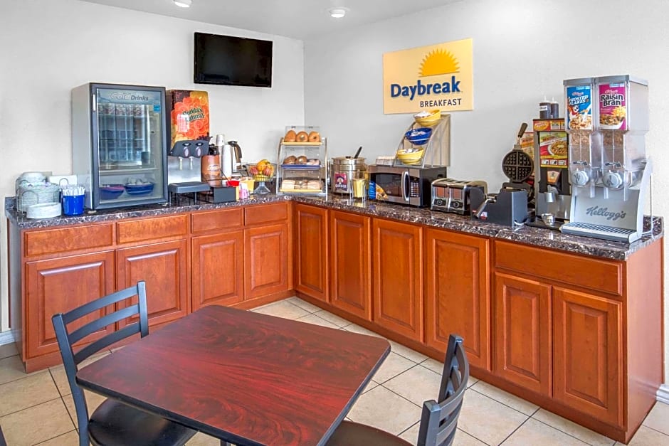 Days Inn by Wyndham Eureka CA