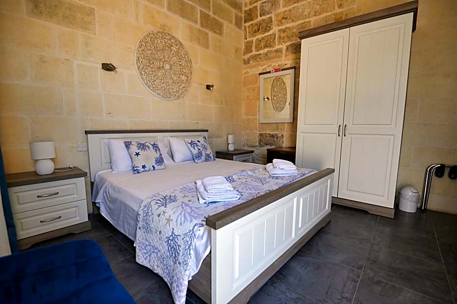 The Cloisters Bed And Breakfast