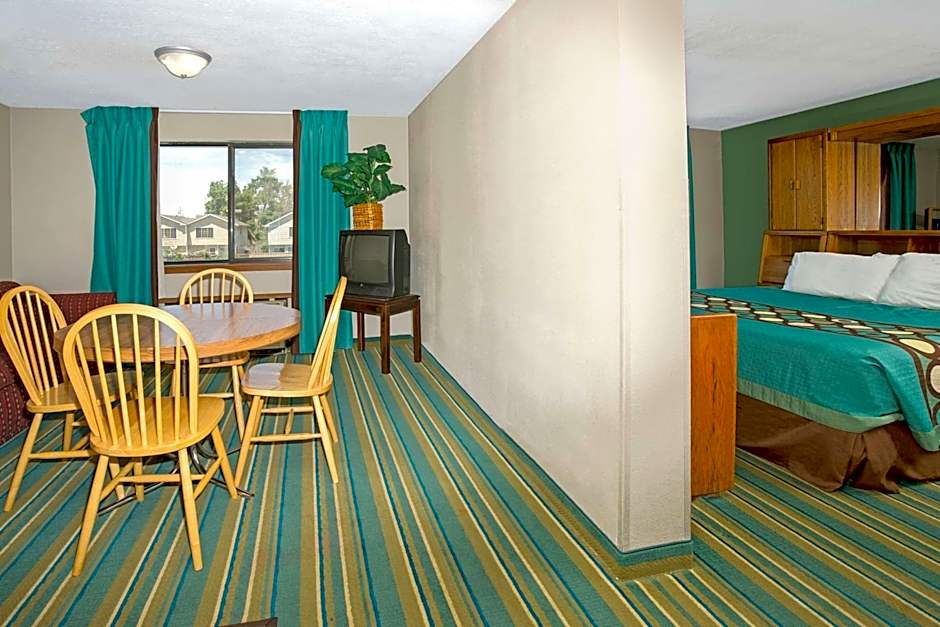 Photo 1 of 4 of Studio 1 King Bed Suite