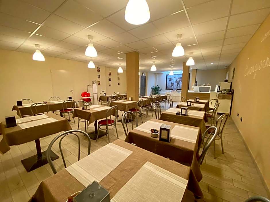 Eremes Rooms & Apartments