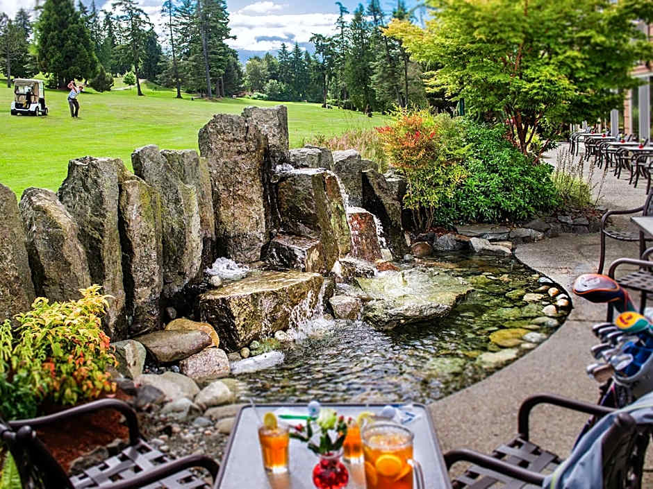 Olympic Lodge by Ayres