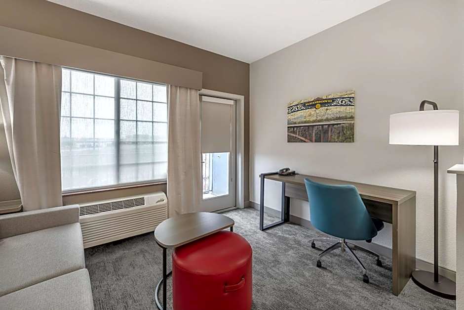 Comfort Suites Redmond Airport