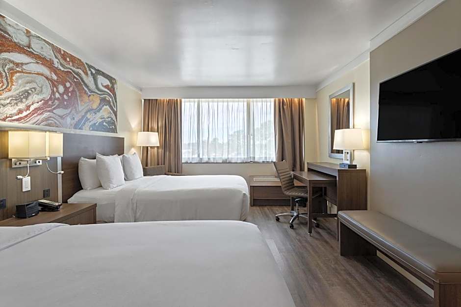 Crowne Plaza Executive Center Baton Rouge By IHG