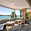 Lakes Hotel