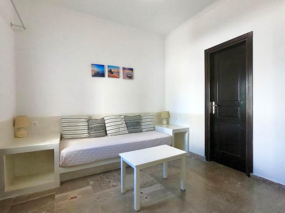 Anny Studios & Rooms Perissa Beach