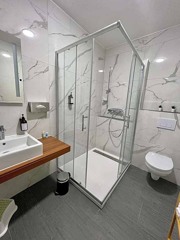 JUNIPRO Hotel Schinderhannes