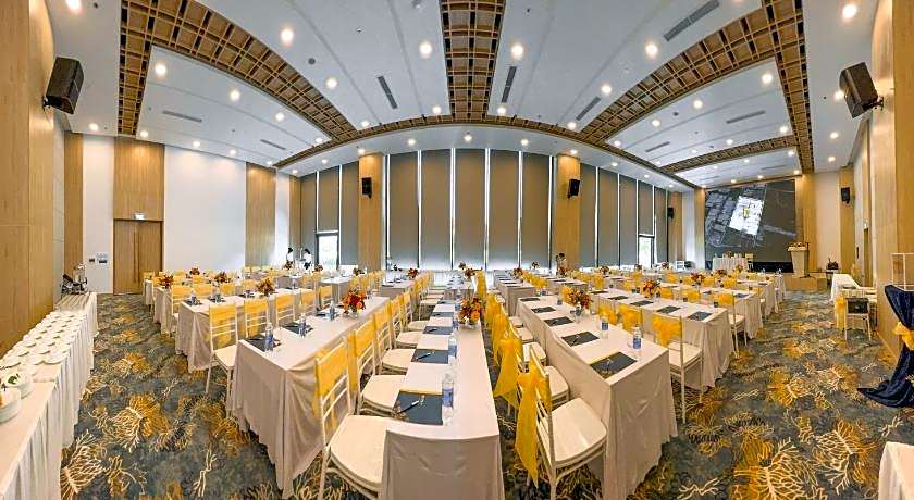Sala Grand TuyHoa Hotel