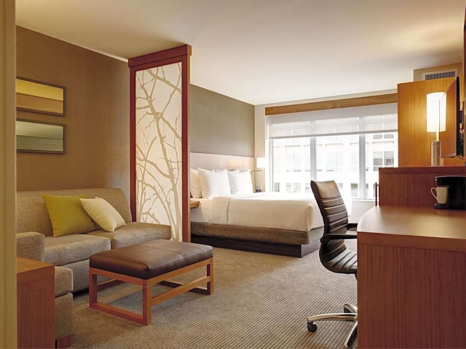 Hyatt Place Arlington Courthouse Plaza