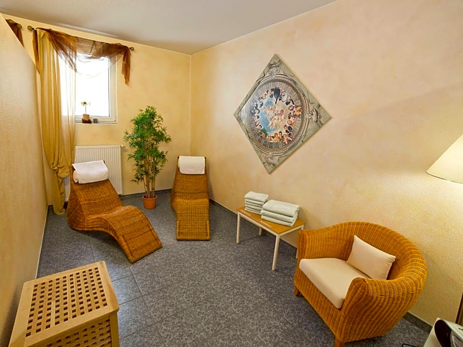 Fairway Hotel