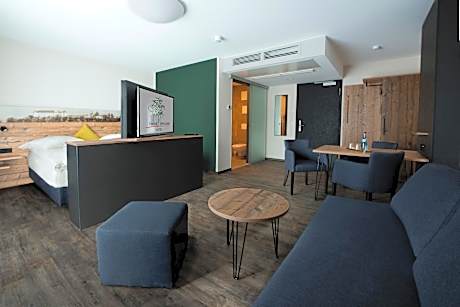Deluxe Twin Suite